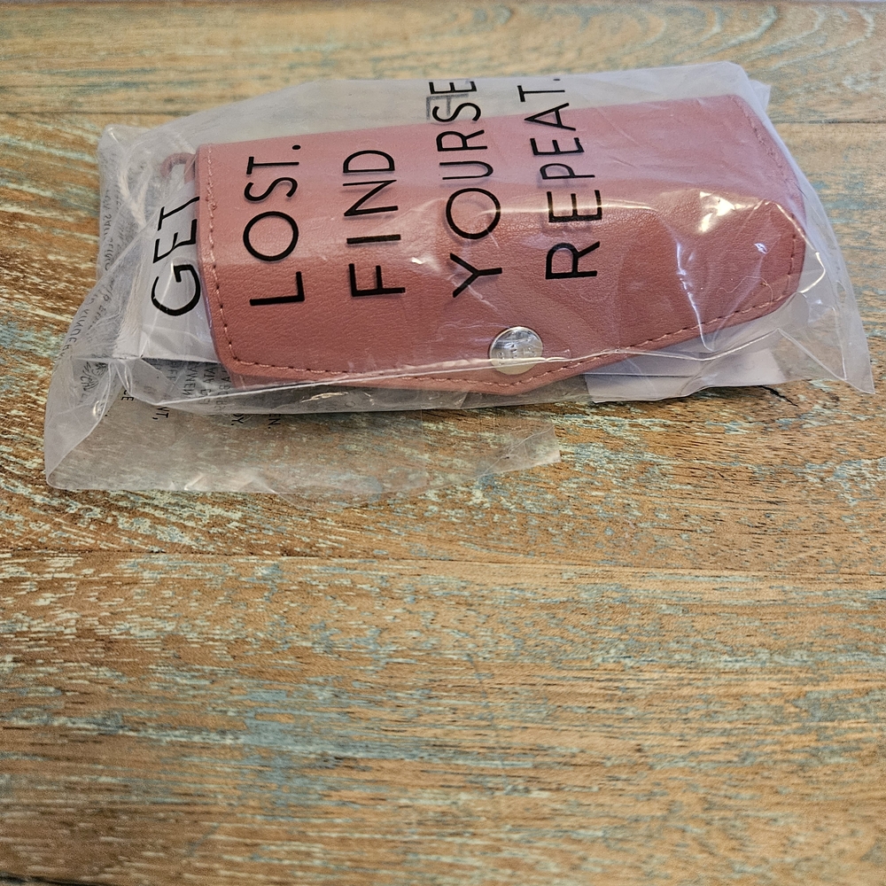 BÉIS X Rare Beauty Blush Case - Picture 6 of 6